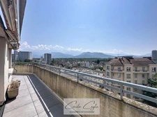 Grenoble Île Verte, 2 pièces de 52 m² avec balcon panoramique au dernier étage
