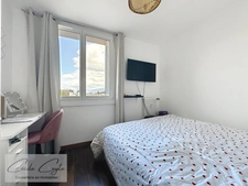 SAINT MARTIN D'HERES (38) Appartement 5 pièces sans travaux, Résidence Hermitage