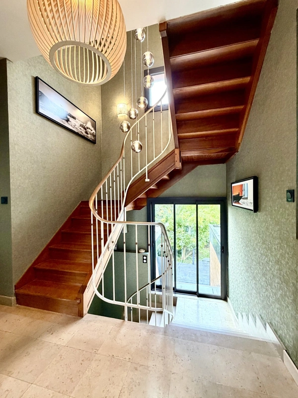 Dpt Finistère (29), à vendre Brest Pasteur Lycée St Anne Maison T10 de 200 m² - Terrain de 210 m² - Terrasse 30m²