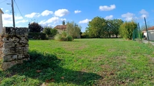 Terrain constructible de 1325m² à vendre ROMANS (79) en EXCLUSIVITÉ CAPIFRANCE 