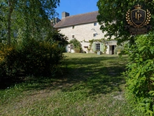 Character property steeped in history for sale in LA MOTHE SAINT HERAY (79)