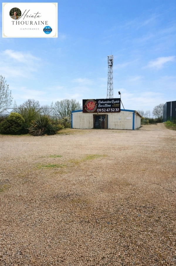 à vendre Bâtiment polyvalent de 180 m² sur un terrain de 3 000 m² – Accessibilité optimale !