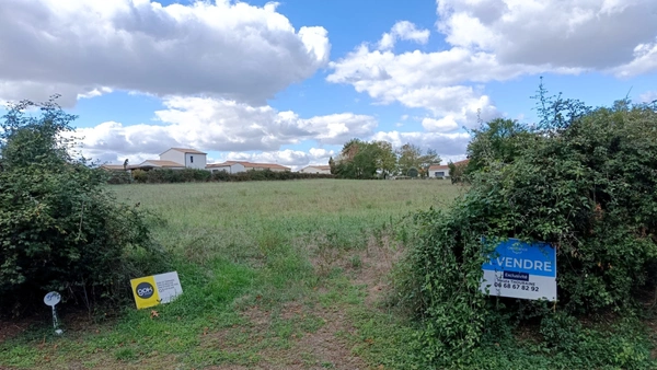 En Exclusivité: Terrain à vendre de 4666,00 m² SAINT MARTIN DE SAINT MAIXENT (79)