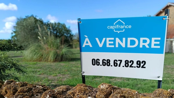 Terrain constructible de 1325m² à vendre ROMANS (79) en EXCLUSIVITÉ CAPIFRANCE 