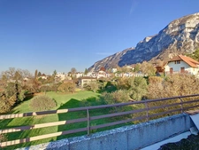 House for sale - 7 rooms - 185 m² living space - 326 m² floor space - 1359 m² land - panoramic view - COLLONGES SOUS SALEVE (74)