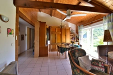 Maison à ossature bois avec vue panoramique, terrain de 1 077 m² et vaste carport