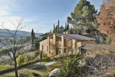 Villa à vendre 5 pièces et terrain arboré VOLONNE (04)