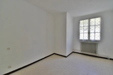 Belle propriété avec deux maisons sur 3430 m² de terrain arboré – Potentiel rare !