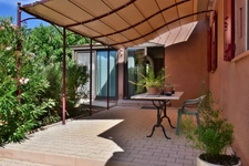 CARREFOUR BLÉONE-DURANCE – Traditional single-storey villa in perfect condition with veranda, garden and garage