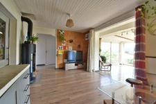 MIRABEAU (04) – Maison de plain-pied – 3 chambres – Véranda – Garage – Terrain 606 m² – Plein Sud