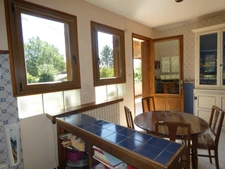 🏡 À VENDRE – Grande villa avec terrain boisé à Sisteron