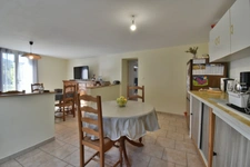 Belle propriété avec deux maisons sur 3430 m² de terrain arboré – Potentiel rare !