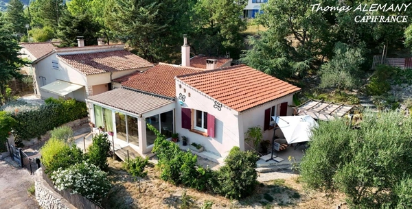 MIRABEAU (04) – Maison de plain-pied – 3 chambres – Véranda – Garage – Terrain 606 m² – Plein Sud