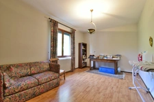 🏡 À VENDRE – Grande villa avec terrain boisé avec une olivette à Sisteron