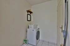 CARREFOUR BLÉONE-DURANCE – Traditional single-storey villa in perfect condition with veranda, garden and garage