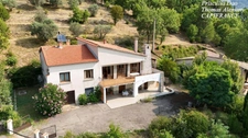 🏡 À VENDRE – Grande villa avec terrain boisé avec une olivette à Sisteron