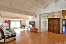 Propriété de 210 m² avec appartement indépendant, 1,65 ha de terrain et dépendances