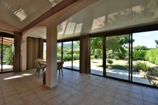 CARREFOUR BLÉONE-DURANCE – Traditional single-storey villa in perfect condition with veranda, garden and garage