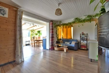 MIRABEAU (04) – Maison de plain-pied – 3 chambres – Véranda – Garage – Terrain 606 m² – Plein Sud