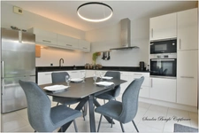 Maison à vendre 9 pièces  avec 5 chambres à LAVAL (53)