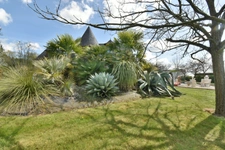 Dpt Mayenne (53), for sale 15 km from LAVAL house P7 of 241 m² - 