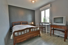 Maison plain-pied BONCHAMP LES LAVAL (53) 5 pièces – 3 chambres – Terrasse – Garage – Équipements récents