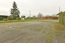 Terrain de 6 000 m² avec bâtiment de 250 m² – À 15 km de Laval