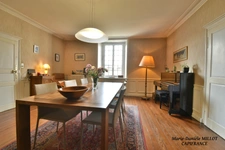 Maison Bourgeoise de 9 pièces de 240 m² sur Quartier Gué d'Orger à LAVAL proche du centre ville 
