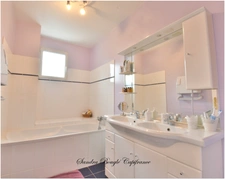 Maison à vendre 9 pièces  avec 5 chambres à LAVAL (53)