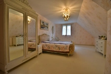 Dpt Mayenne (53), for sale 15 km from LAVAL house P7 of 241 m² - 