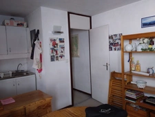 Appartement à vendre 2 pièces LA MONGIE (65), avec cellier, casier à ski, terrasse, et parking intérieur.