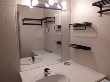 Studio 24 m² avec balcon, cellier, et casier à ski.