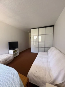 Appartement à vendre 1 pièces LA MONGIE (65) avec cellier, casier à ski et balcon.