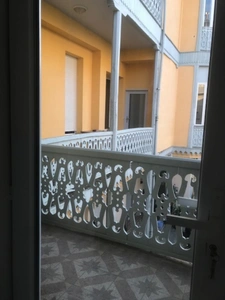 Dpt Hautes Pyrénées (65), à vendre BAGNERES DE BIGORRE appartement T2  