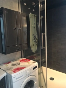 Dpt Hautes Pyrénées, dans la station de ski de LA MONGIE appartement T 2 de 29 m² avec balcon, cellier et parking intérieur.   