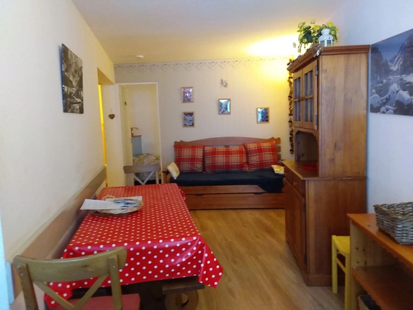 Appartement à vendre T3 en résidence 3 pièces LA MONGIE (65) avec Balcon cellier et Parking intérieur.