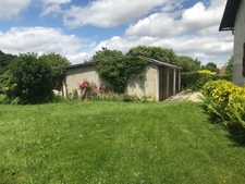 Dans le departement 64 une maison de type contemporain 8 pièces sur 198 m² et 2000 m² de terrain arboré, avec trois places de garage.  