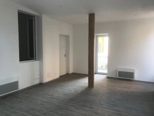 Dpt Hautes Pyrénées (65), à vendre BAGNERES DE BIGORRE appartement T2  
