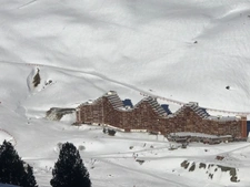 A la MONGIE Studio face aux pistes dans résidence TOURMALET avec balcon.   