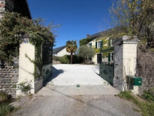 Maison à vendre 10 pièces avec piscine, plus appartement séparé à BAZET (65)