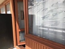 A la MONGIE Studio face aux pistes dans résidence TOURMALET avec balcon.   