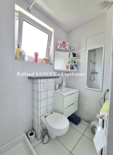 A vendre  ROYE (70) Maison avec habitation principale et logement locatif sur plus de 5800 m2