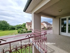 For sale in Roye (70): House with main residence and rental accommodation on over 5800 m²