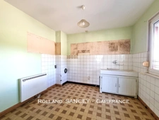 FOR SALE – 5-bedroom family home with over 3,000 m² of land in FROTEY LES LURE (70)
