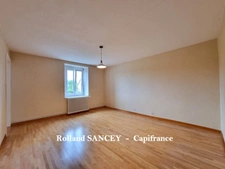 For sale in Roye (70): House with main residence and rental accommodation on over 5800 m²