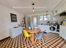 A vendre  ROYE (70) Maison avec habitation principale et logement locatif sur plus de 5800 m2