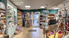 A Manosque Fonds de commerce cadeaux/souvenirs/cosmétiques - emplacement n°1