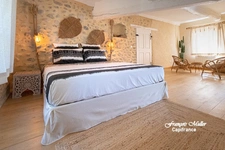 Charming property with swimming pool and gîtes – The Provençal way of life 