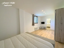 A proximité de Banon,  belle Maison d'Hôtes de 268 m2 (+130 m2) en pleine campagne