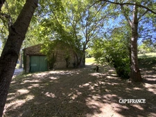 Domaine dans le Luberon - 2,6 ha - 1100 m2  - à vocation de tourisme de luxe et événementiel